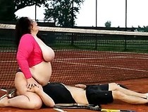 Guy swallowed by HUGE ass